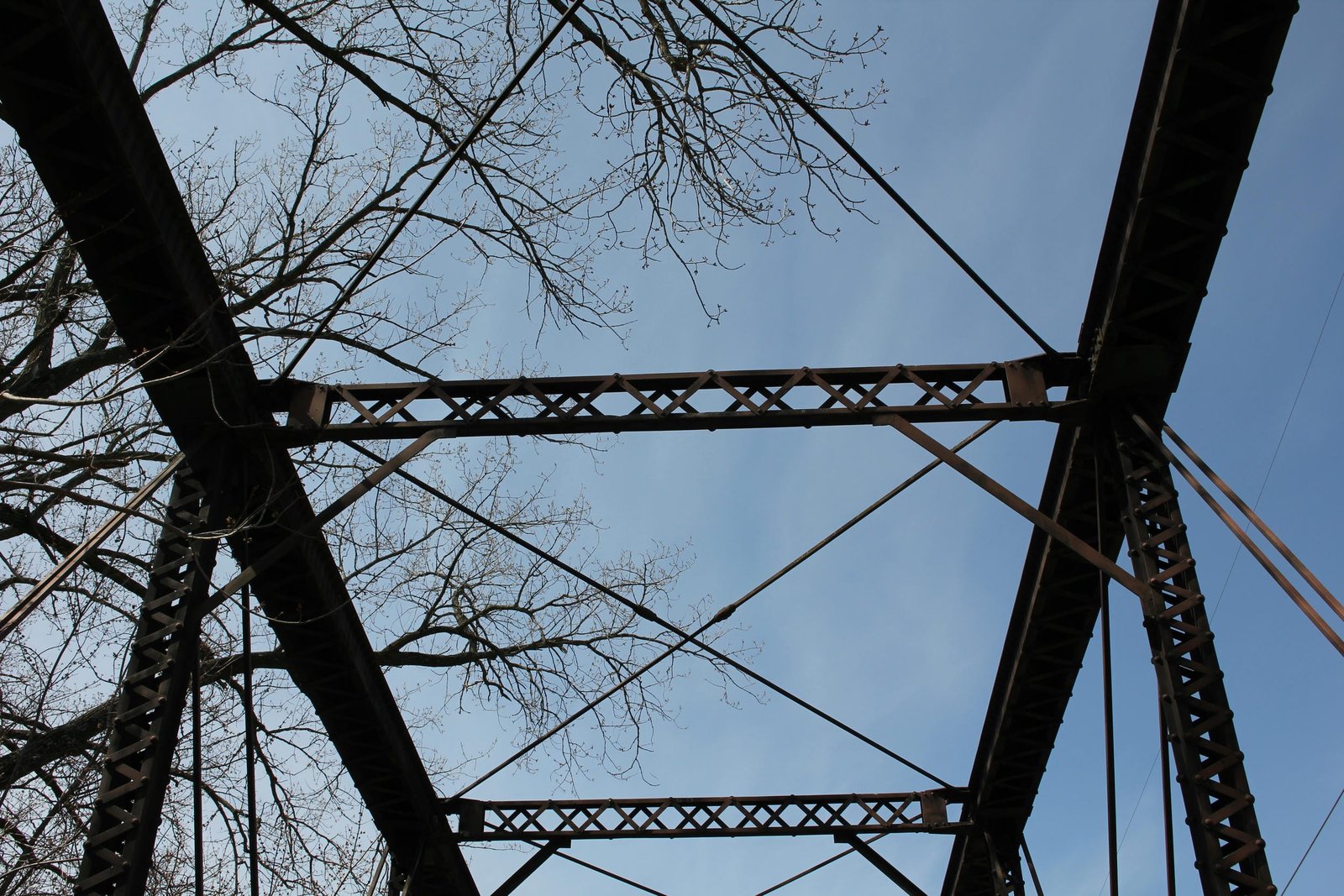 Sway bracing, east span (span #1)